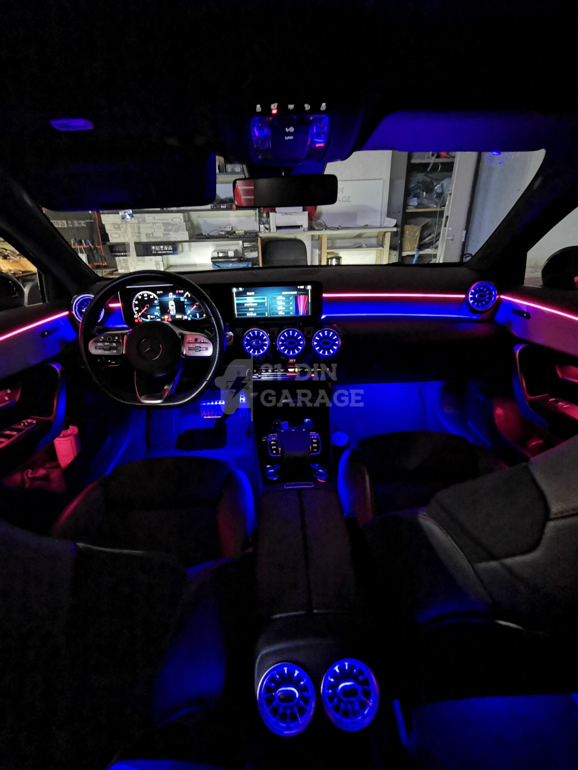 pachet lumini ambientale ambient lumini interior Mercedes Benz A class B GLB GLA dedicat original control din navigatie