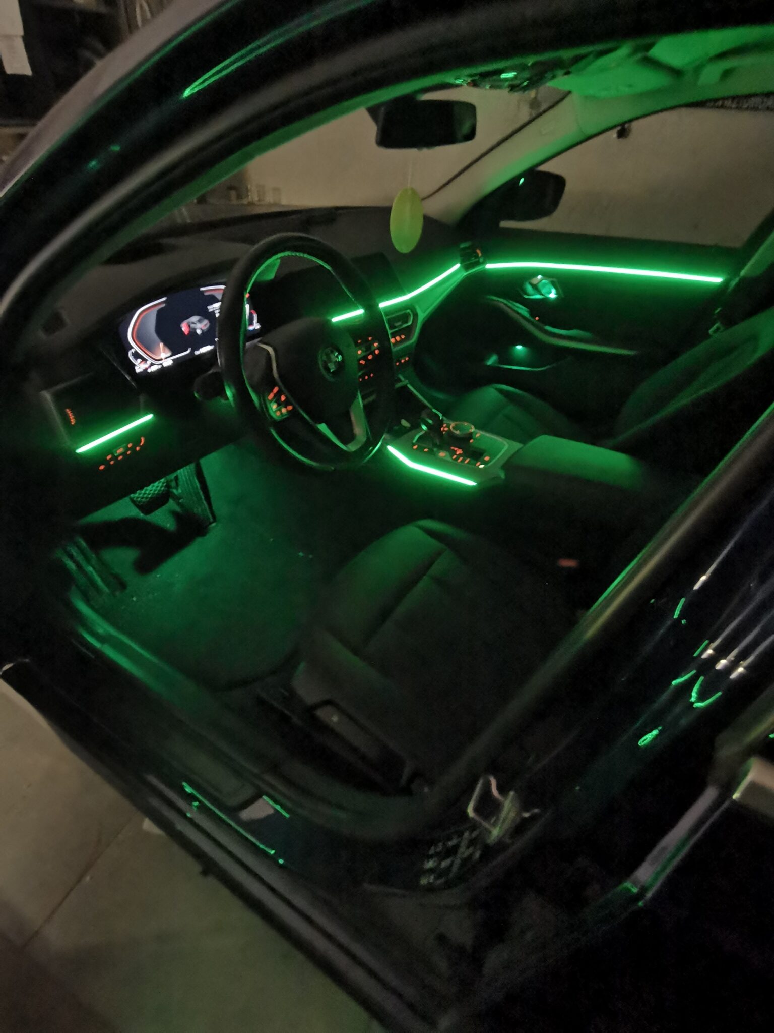 lumini ambientale BMW g20 seria 3 dedicate originale control din navigatie